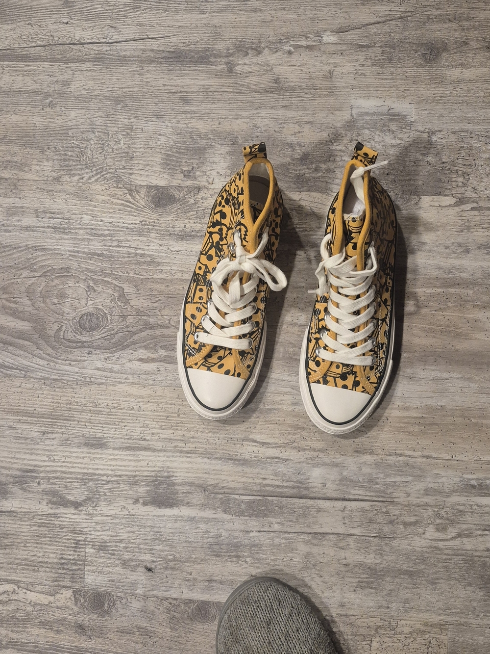 Yellow Graphic High-Top Sneakers For Women - Picture 2 of 2